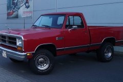 1988 Dodge W100 Power Ram